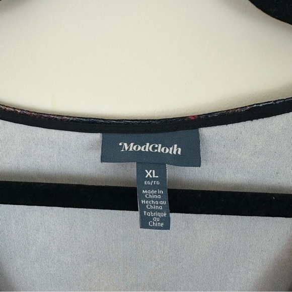 Modcloth Black and Red Paisley Velvet Mini Dress Tunic Size XL - Picture 3 of 5